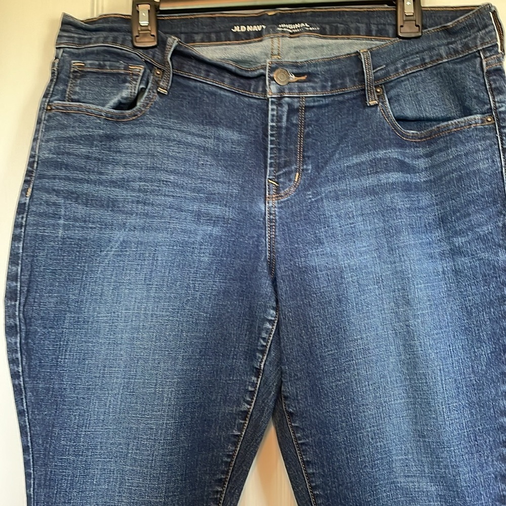Women's 14 short Old Navy Original mid rise Jeans Medium wash taper leg spandex